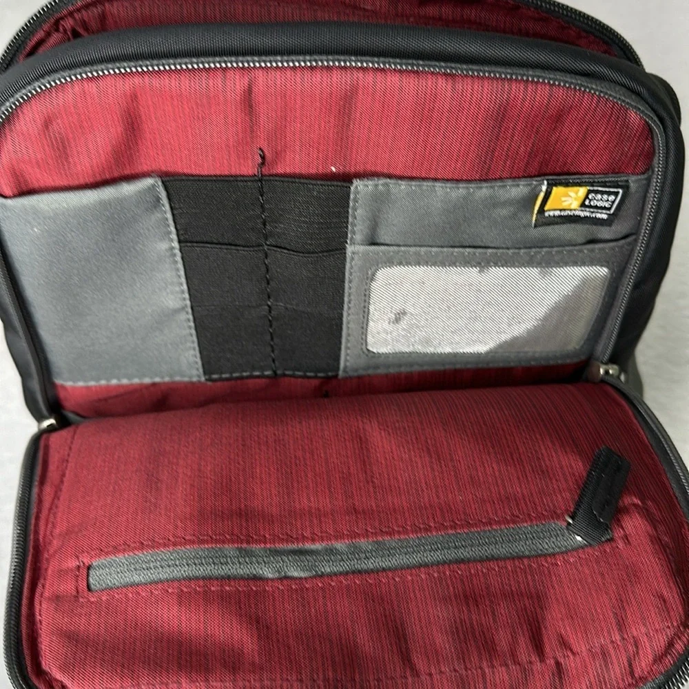 Case Logic Small Notebook Sling Bag